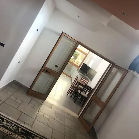 Roni's Apartment *